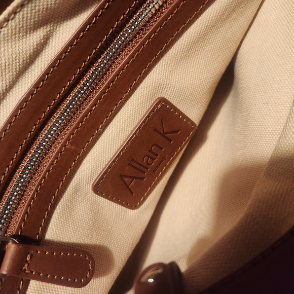 Woven Tan and Brown Handbag - Picture 6 of 8